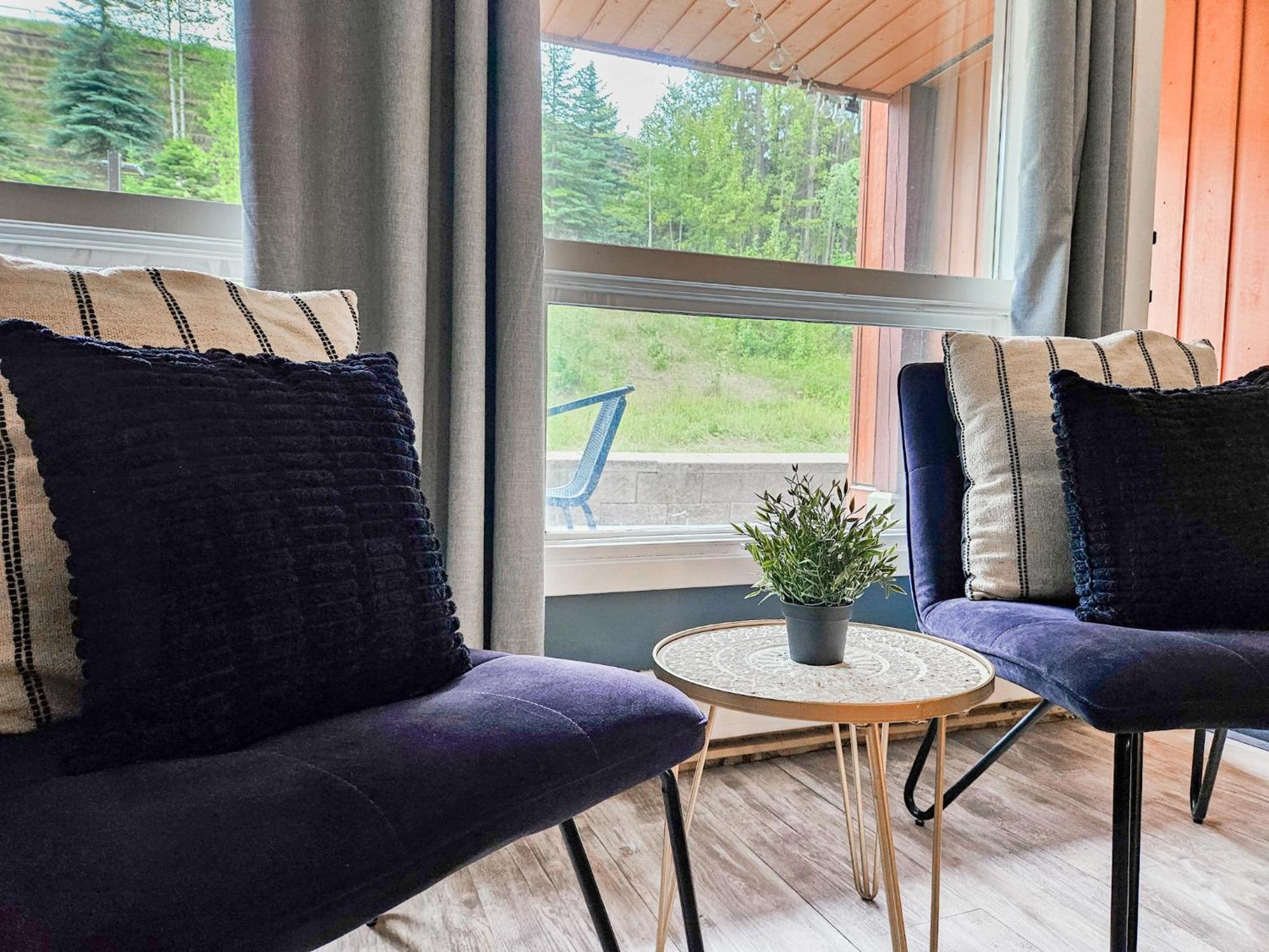 Horsethief Lodge By Stayin Панорама Номер фото