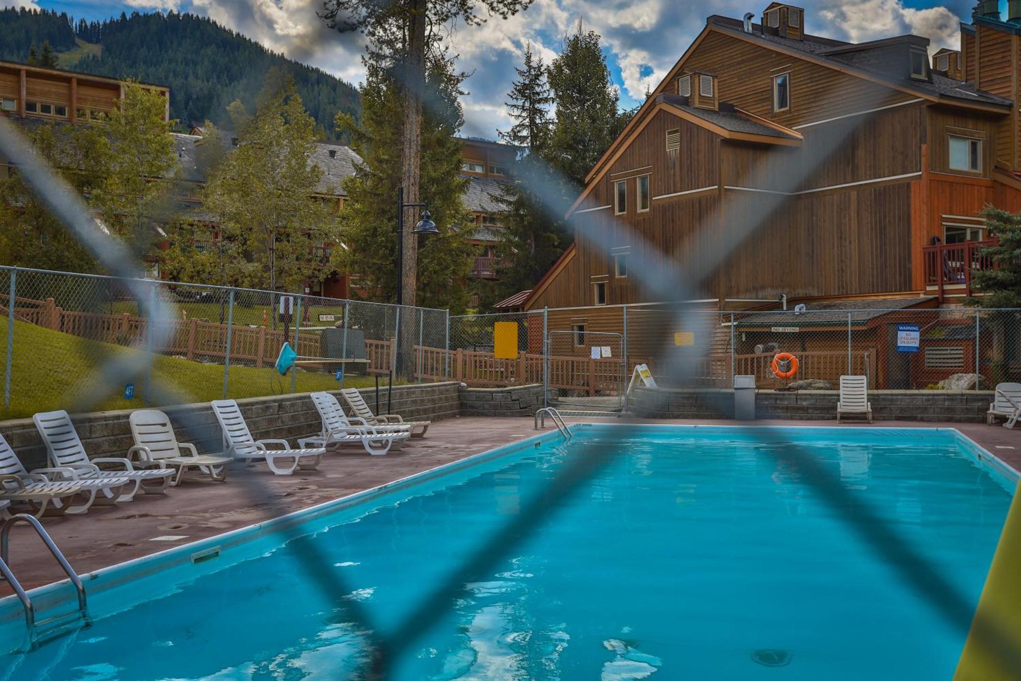 Horsethief Lodge By Stayin Панорама Екстер'єр фото
