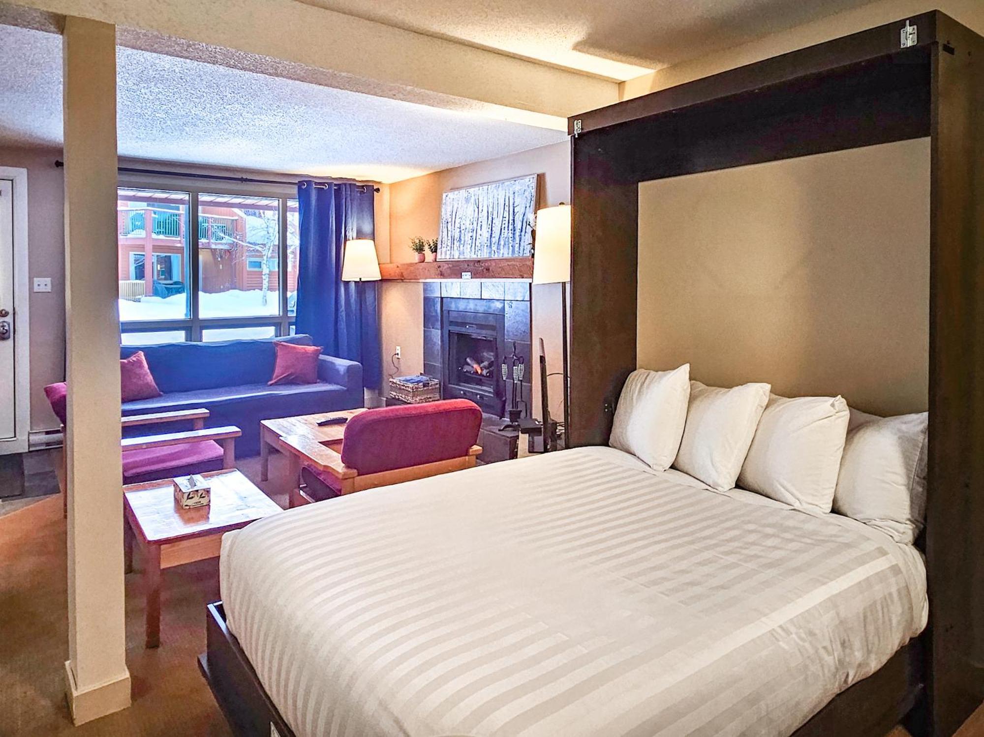 Horsethief Lodge By Stayin Панорама Номер фото